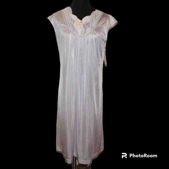 Vintage NWT Gilead Lavendar Nightgown Size Small
